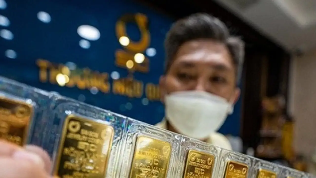 استقرار أسعار الذهب وشركة SJC تحافظ على سعرها عند 174,500 دونغ فيتنامي